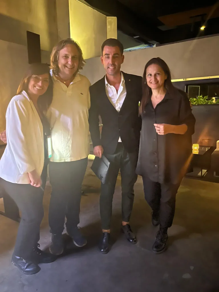 e04754ce-aead-4754-abfa-6043caa12153