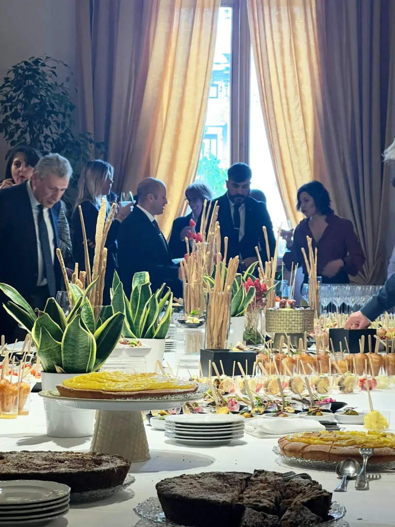 f8584de5-7d8d-4cd8-b0ae-96aab2fbe77e